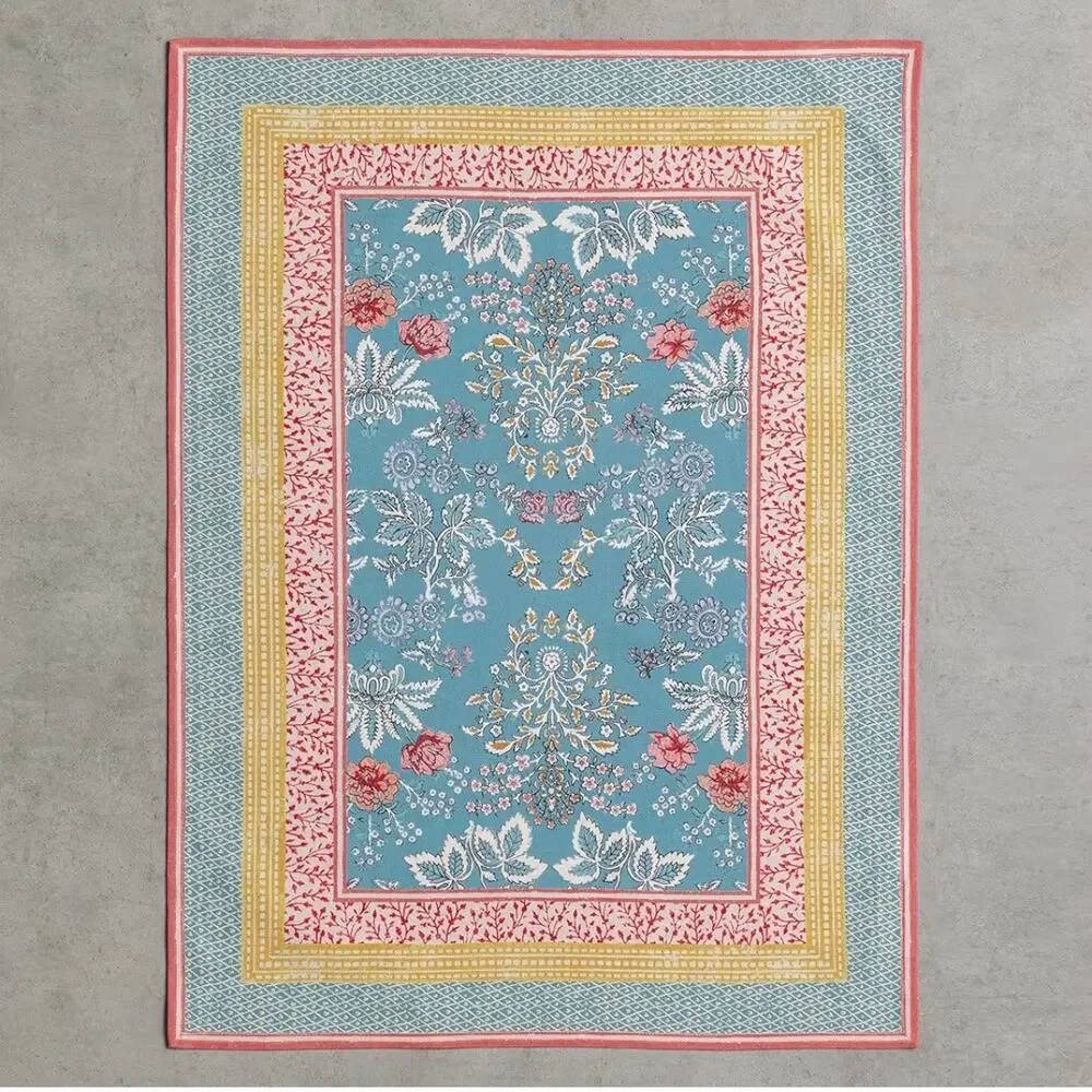 Maison d’ Hermine hand sized standard